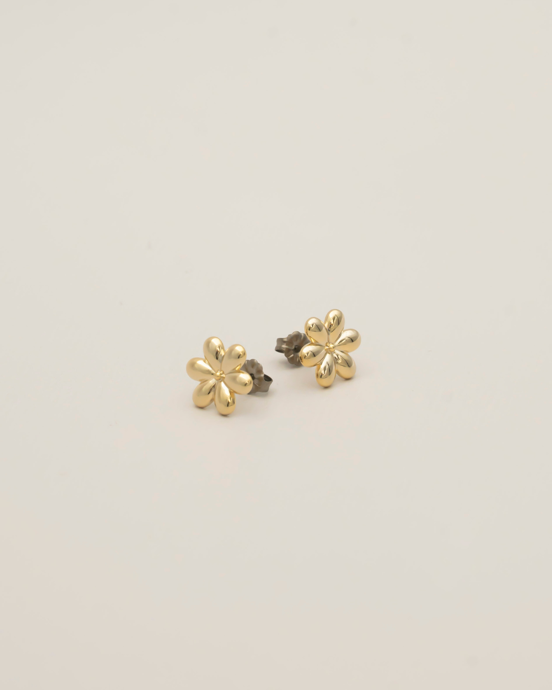 フラワーピアス