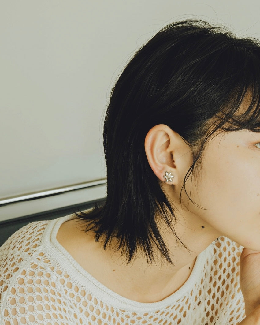 フラワーイヤリング