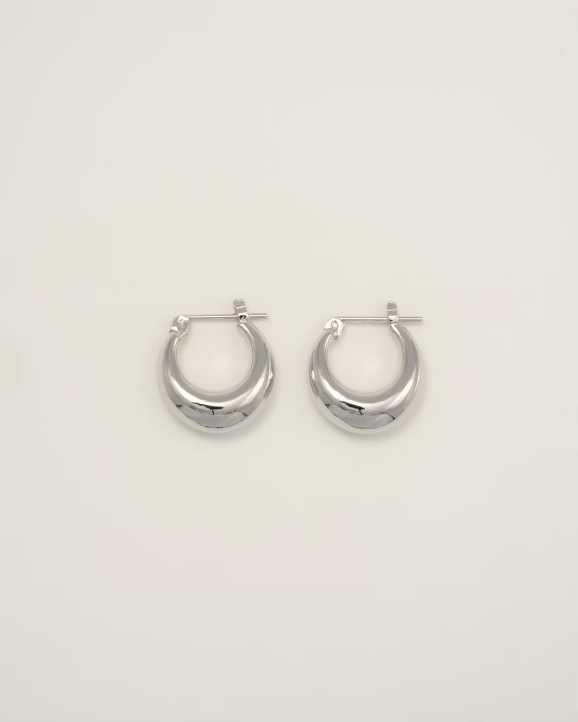 ボリュームピアス