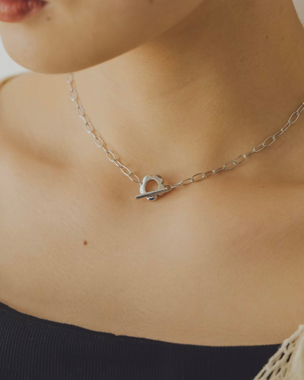 フラワーマンテルネックレス